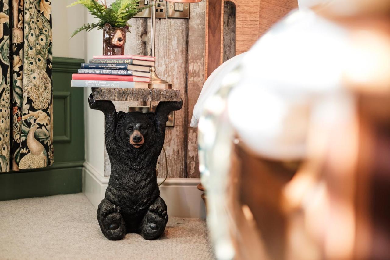 Bear Of Burton Hotel Christchurch  Buitenkant foto